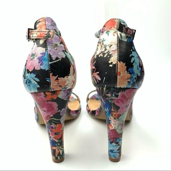 Express heels size 7 Multicolored Floral t-strap - Picture 5 of 12
